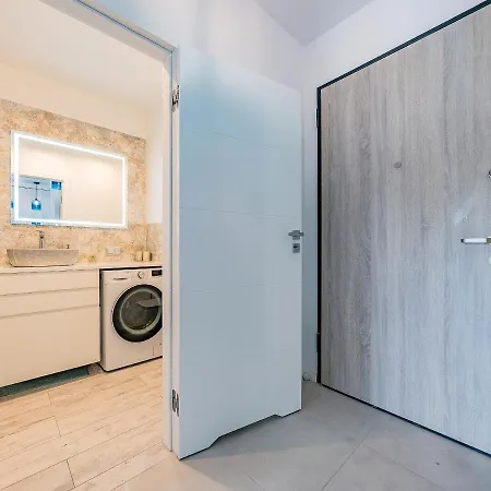 Hello Letnica With Private Parking